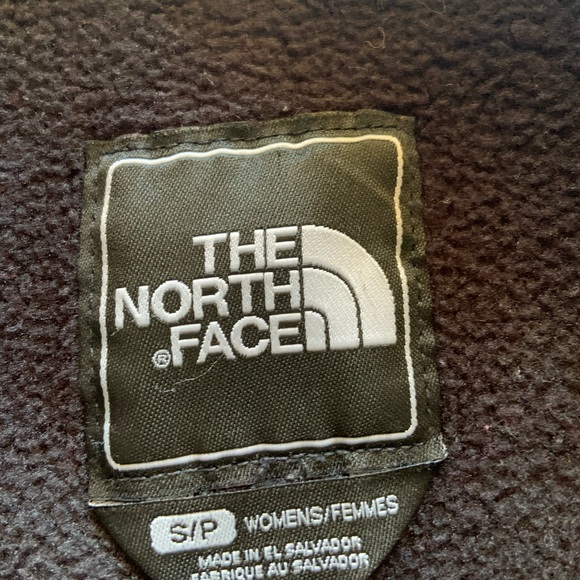 Women’s The North Face fleece jacket size small - Picture 3 of 3